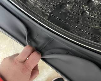 W133 - $1000. LG Washer/Dryer set. Excellent condition!