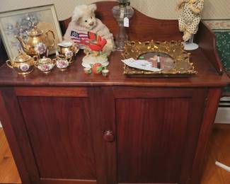 Vintage cabinet
