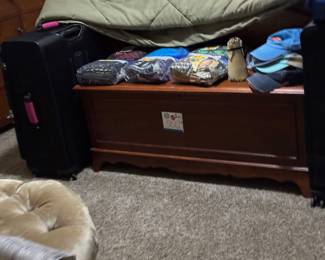 Lane Cedar Chest beautiful finish