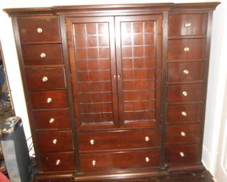 Nautica chest of drawers