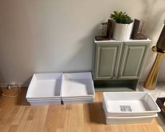 Plastic storage with wheels