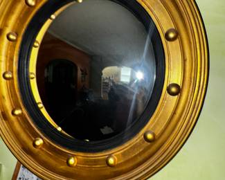 Gorgeous Round mirror