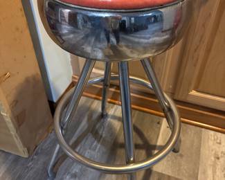 Single bar stool