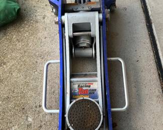 Pittsburgh 2.5 T floor jack