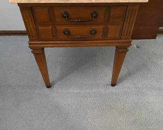 PAIR OF NIGHTSTANDS