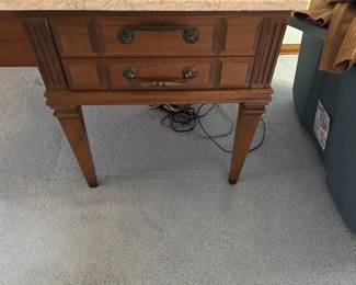 PAIR OF NIGHTSTANDS