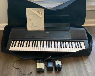 100 Yamaha Keyboard