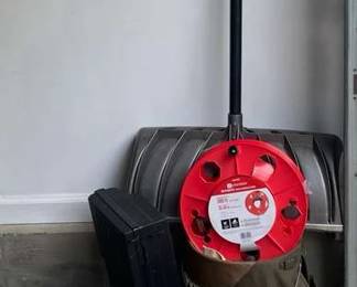 208 Yard Garage Goods