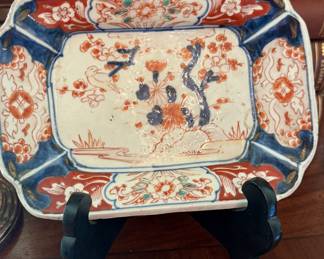 Old old Imari small platter circa 1790-1810