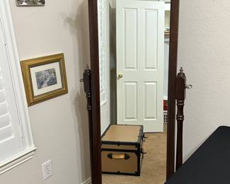 Floor mirror