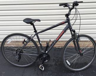 SCHWINN Fremont Hybrid Bicycle