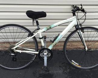 008 DIAMONDBACK Clarity Hybrid Bicycle