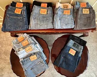 010 LEVI Strauss Co.