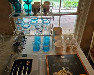 Estelle Colored stemware