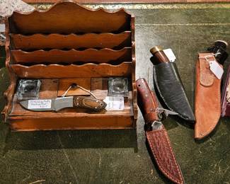 Hunting knives