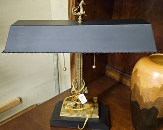 Desk lamp