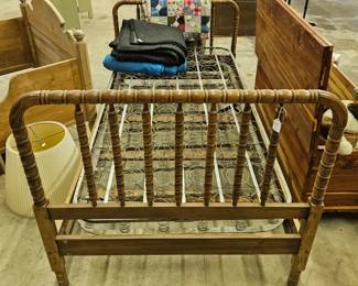 Jenny Lind twin bed