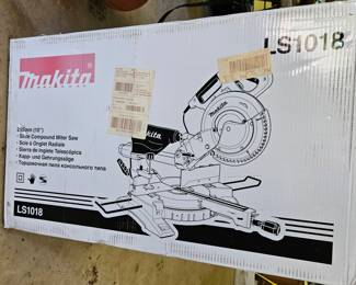 Never opened mitre saw
