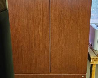 Office hutch