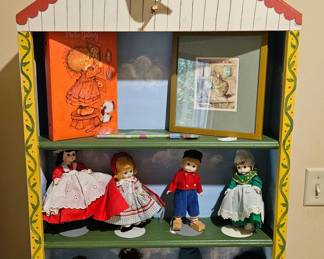 What a fabulous doll house