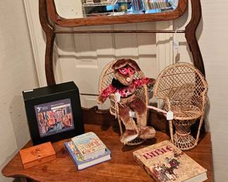 Vintage cabinet