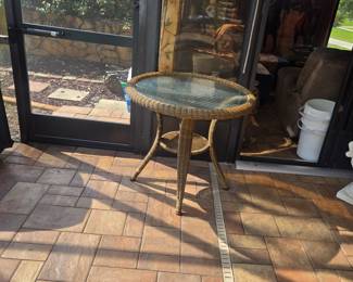 Rattan rapped glass table