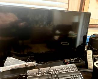 40" TV