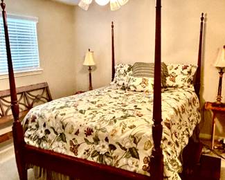 Romantic 4 poster queen bed