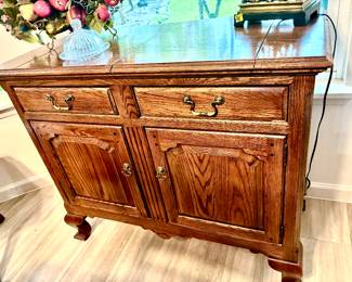 Ethan Allen server