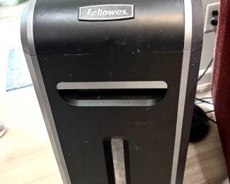 Large Fellows shredder