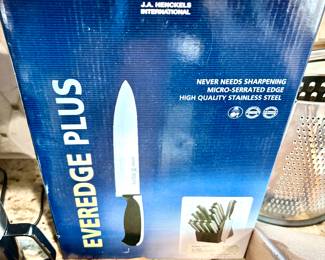 Boxed Heinkle knives