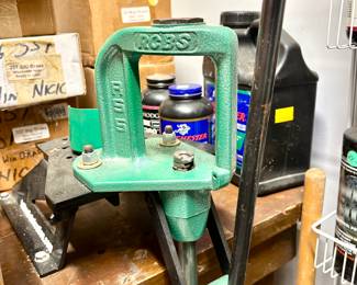 Single stage reloading press
