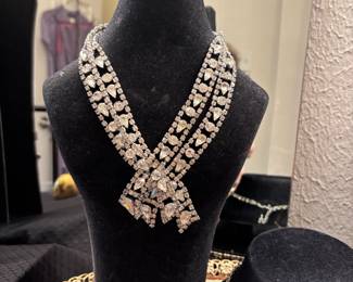 Ladies fashion jewelry