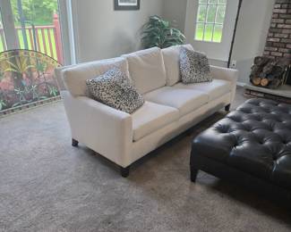 HIGH END FURNITURE SOFA BY LUXE