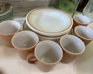 VINTAGE CORELLE