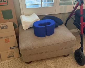 ottoman, pillows