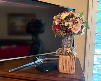 TV, decor