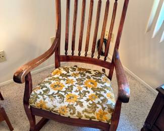 Antique Rocker (Comfortable!)