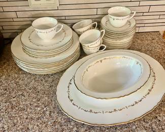 Royal Worcester England "Gold Chantilly"