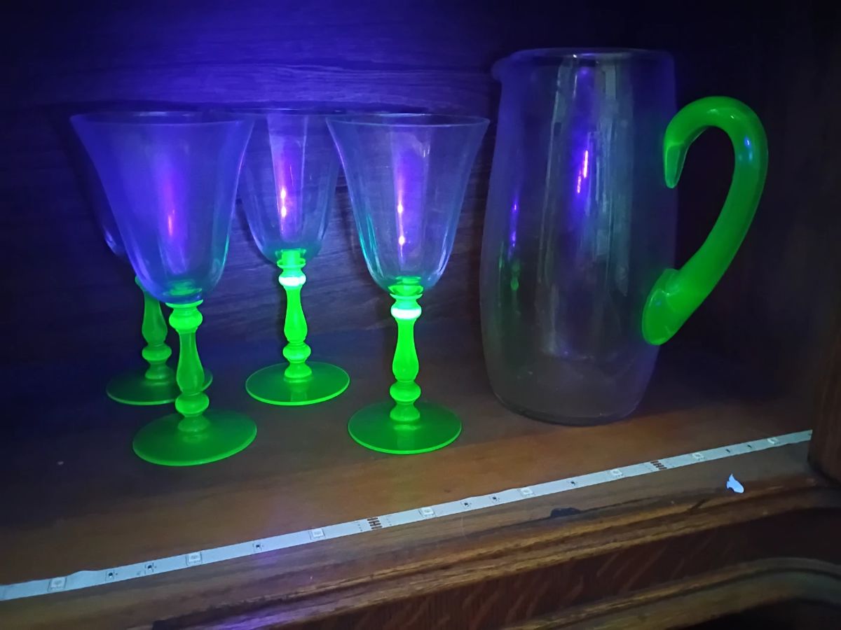 Uranium Vaseline glass