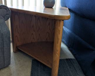 End Table (part of a set of 2)