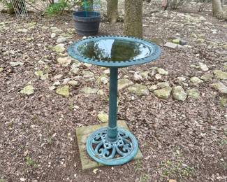Bird bath
