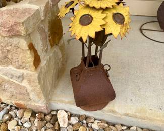 Iron outdoor decor