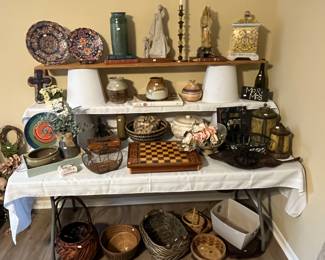 Wonderful assortment of decorator art