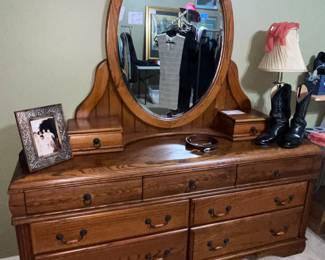 Wonderful solid oak dresser & mirror by Blackhawk