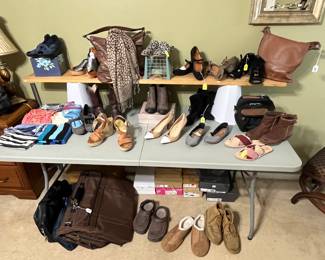 LARGE SELECTION OF FINE WOMEN'S PURSES, SHOES, BOOTS & MORE!
