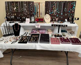 LARGE JEWELRY COLLECTION!