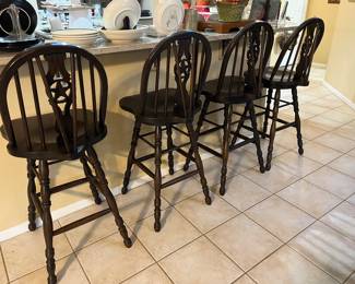 Set of 4 solid oak bar stools w/ Texas star back