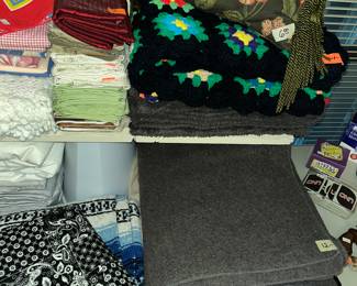 Throws & blankets
