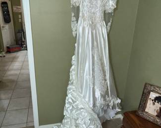WONDERFUL "FAIRY TALE" WEDDING DRESS!
